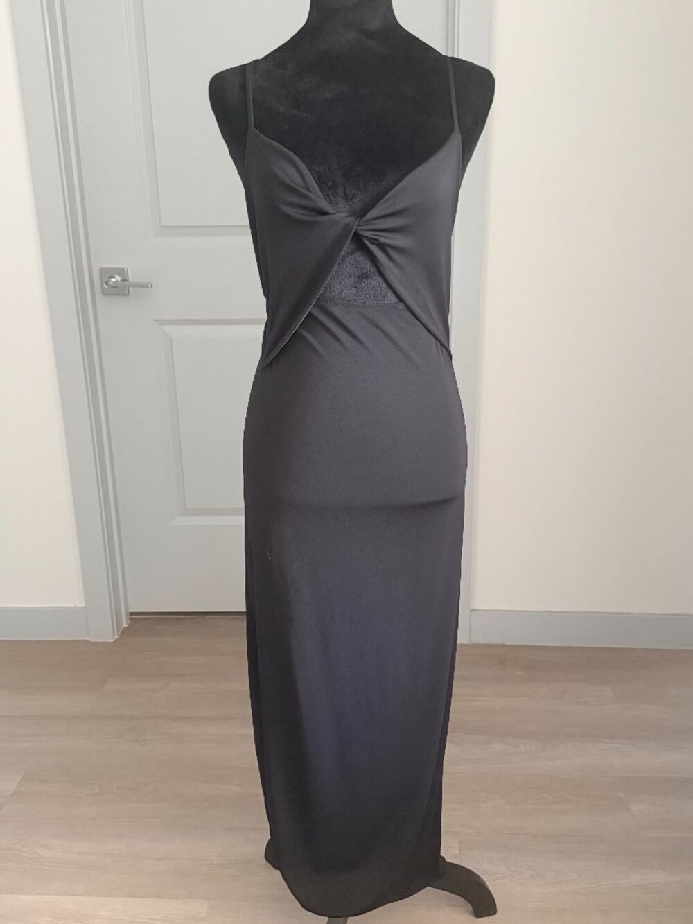NWT Zara Black Twist Front Cut Out Spaghetti Strap Midi Dress Y2K Resort Party L